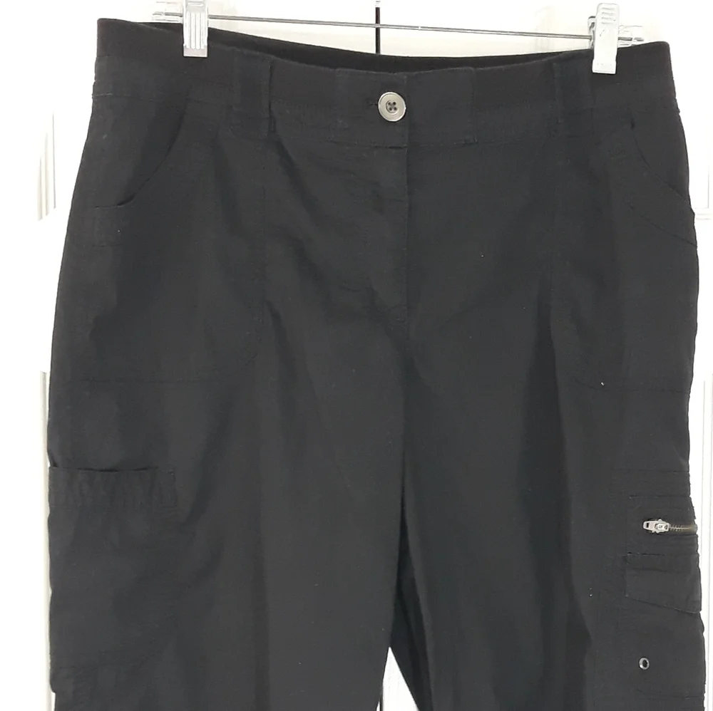 Chico's Cotton Pants Cargo Black Zippered Elastic Waist Back Capri Medium